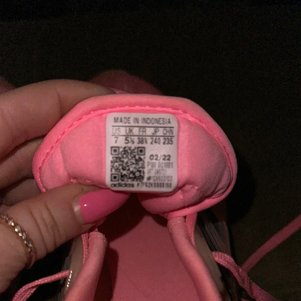 Adidas Women's Pink Running Shoes size 7 woman’s